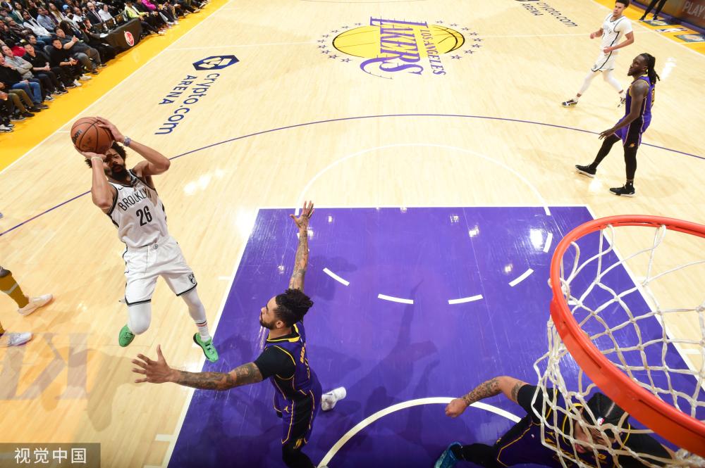 场外同样展 场外同样展