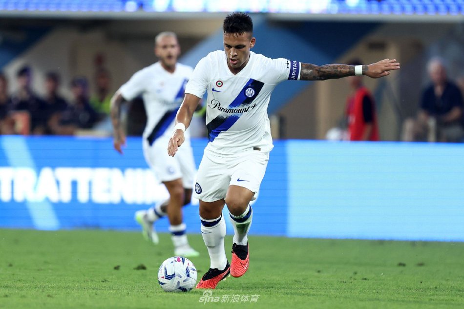 运动员在高 运动员在高