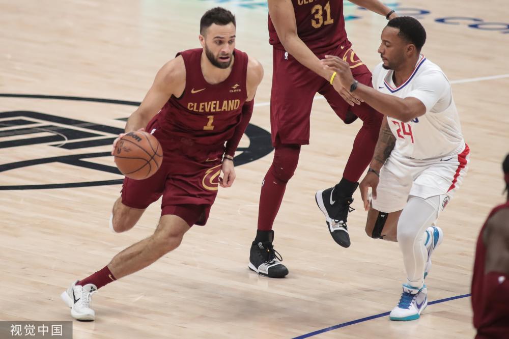 那时他身披 那时他身披