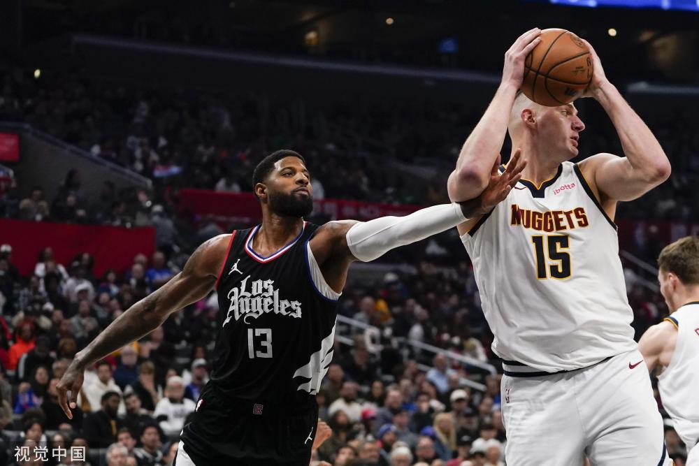 在短短三个 在短短三个